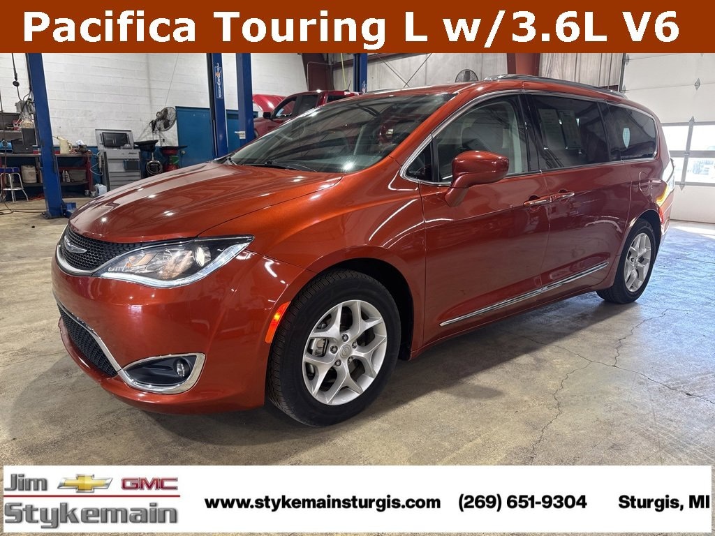 Used 2018 Chrysler Pacifica Touring L