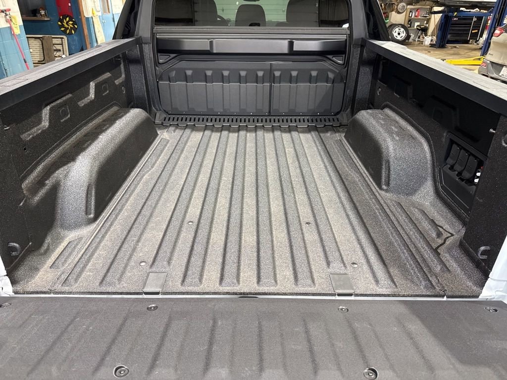 2025 GMC Sierra EV Denali - Photo 14