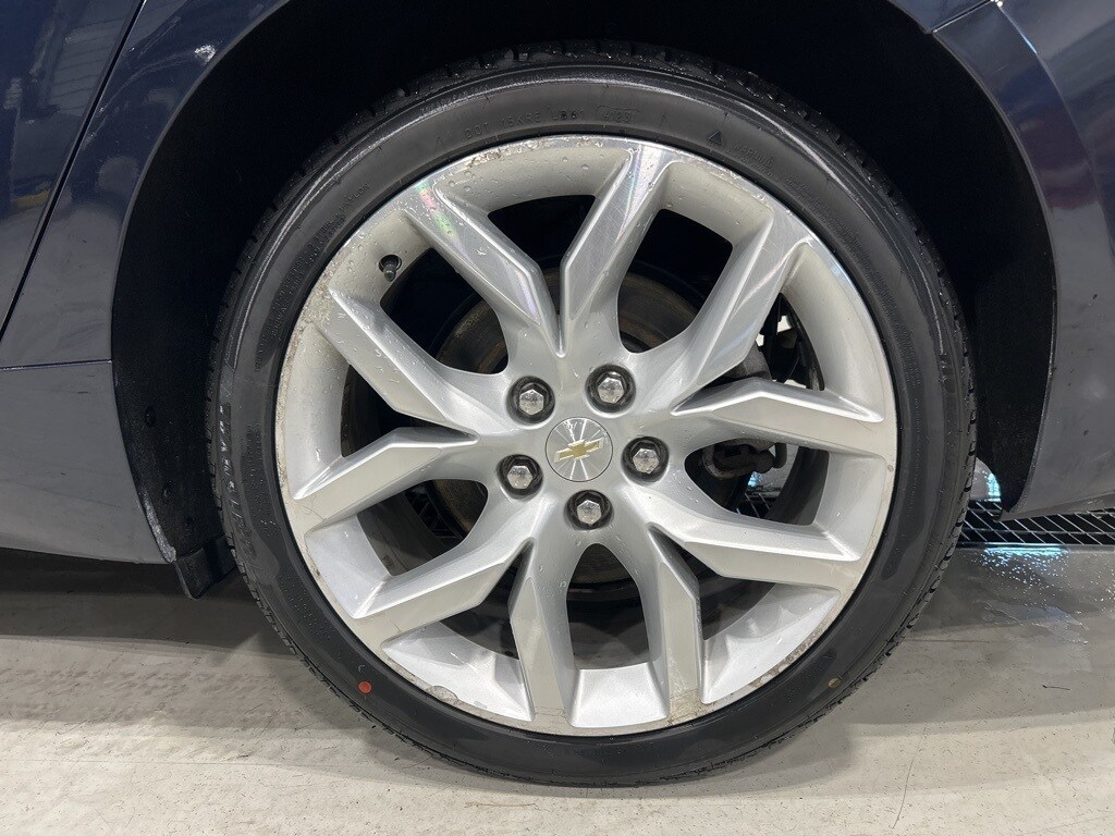 2018 Chevrolet Impala Premier photo 3