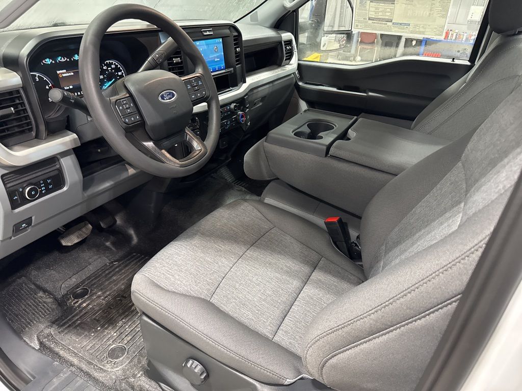 2025 Ford F-250 Super Duty XL - Photo 15