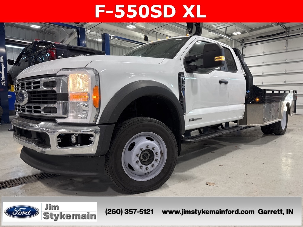 2023 Ford F-550 Super Duty Chassis Cab XL's photo
