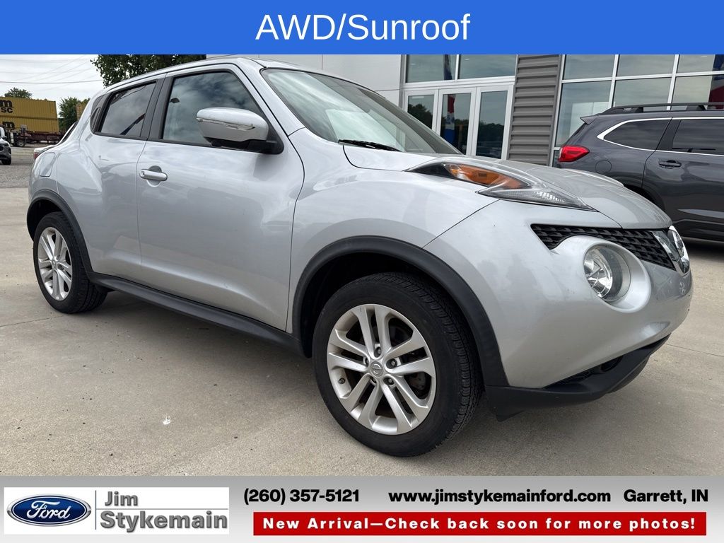 2015 Nissan Juke SV AWD CVT's photo
