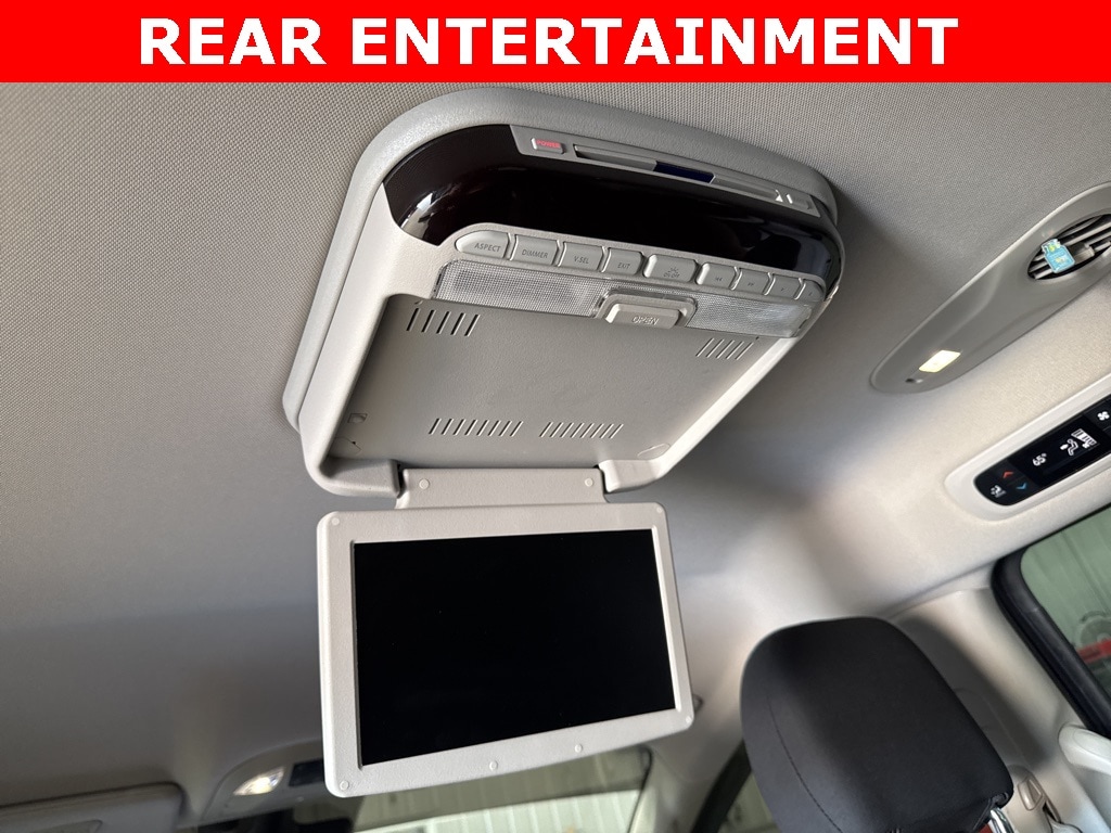 Used 2021 Chrysler Pacifica Touring Minivan/Van