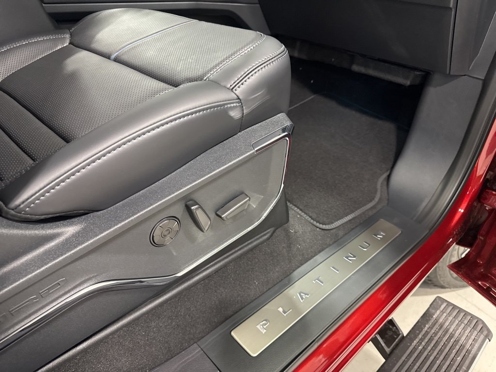 2026 Ford F-250 Super Duty Platinum - Photo 40