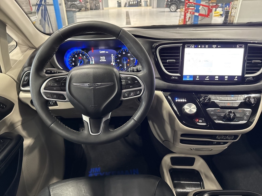 Used 2022 Chrysler Pacifica Touring L with VIN 2C4RC1BG1NR132163 for sale in Garrett, IN