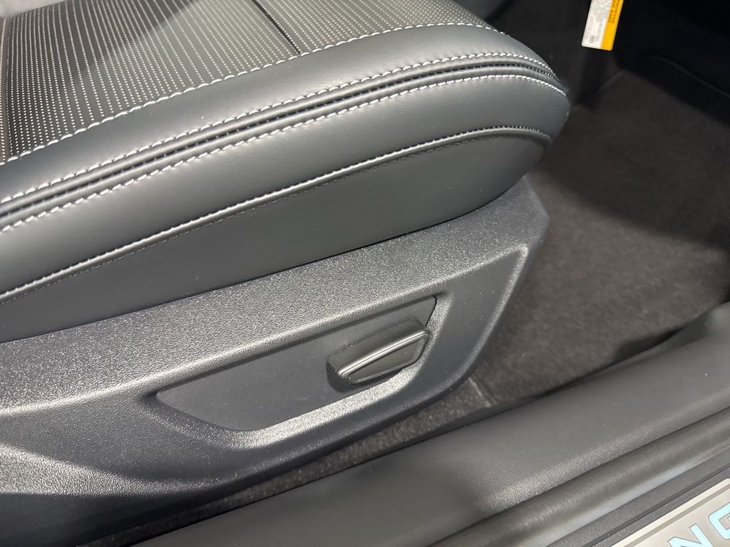 2025 Ford Mustang EcoBoost Premium Fastback - Photo 28