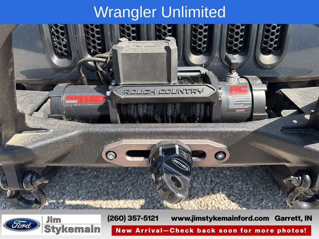 Used 2008 Jeep Wrangler Unlimited Sahara with VIN 1J4GA59198L525535 for sale in Garrett, IN