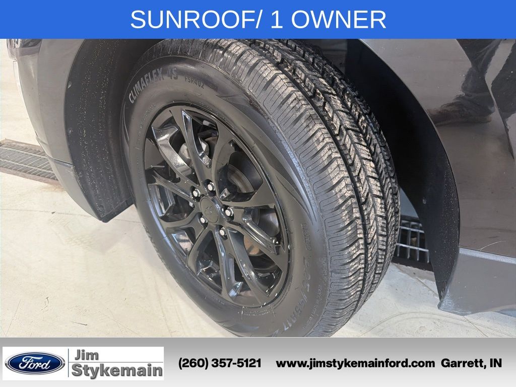 Used 2020 Chevrolet Equinox LT with VIN 2GNAXKEV5L6238560 for sale in Garrett, IN