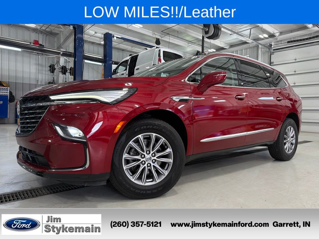 2023 Buick Enclave Essence's photo