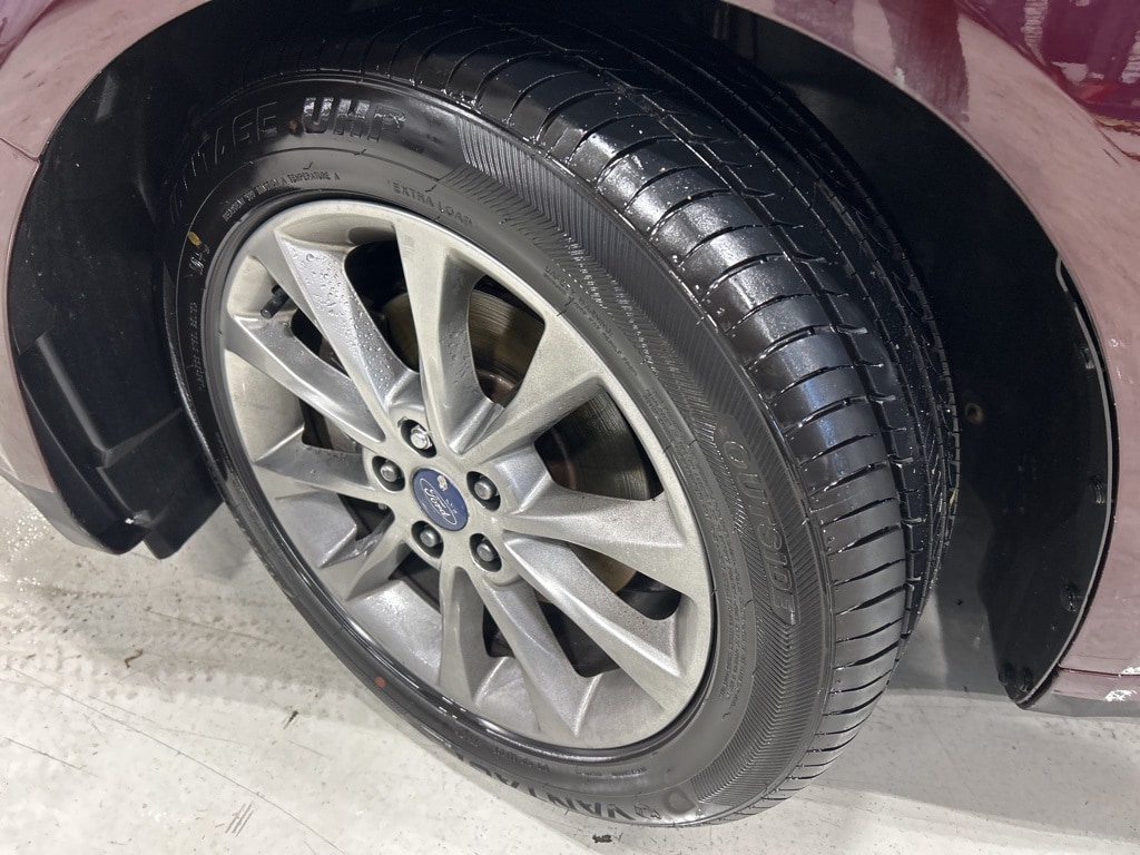 Used 2017 Ford Fusion SE Sedan