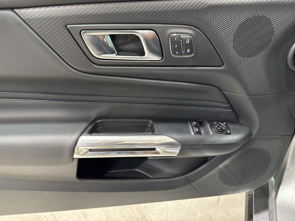 2025 Ford Mustang EcoBoost Premium Fastback - Photo 15