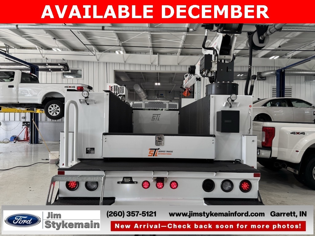 2025 Ford F-550 XL photo 3