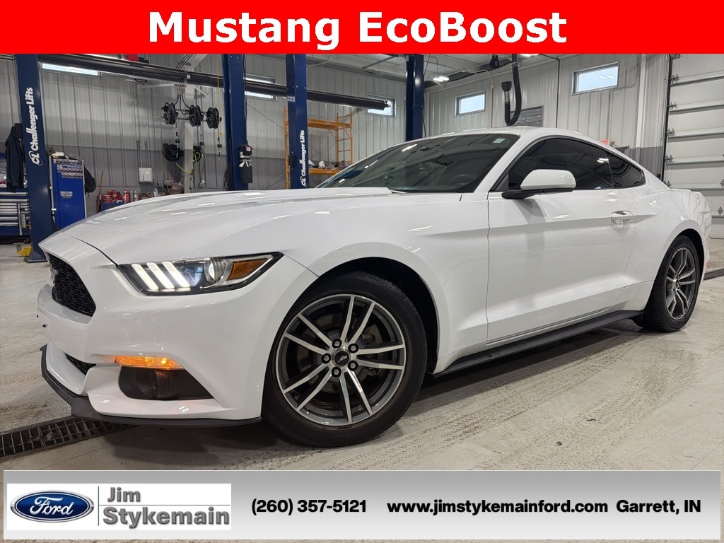 2016 Ford Mustang EcoBoost's photo
