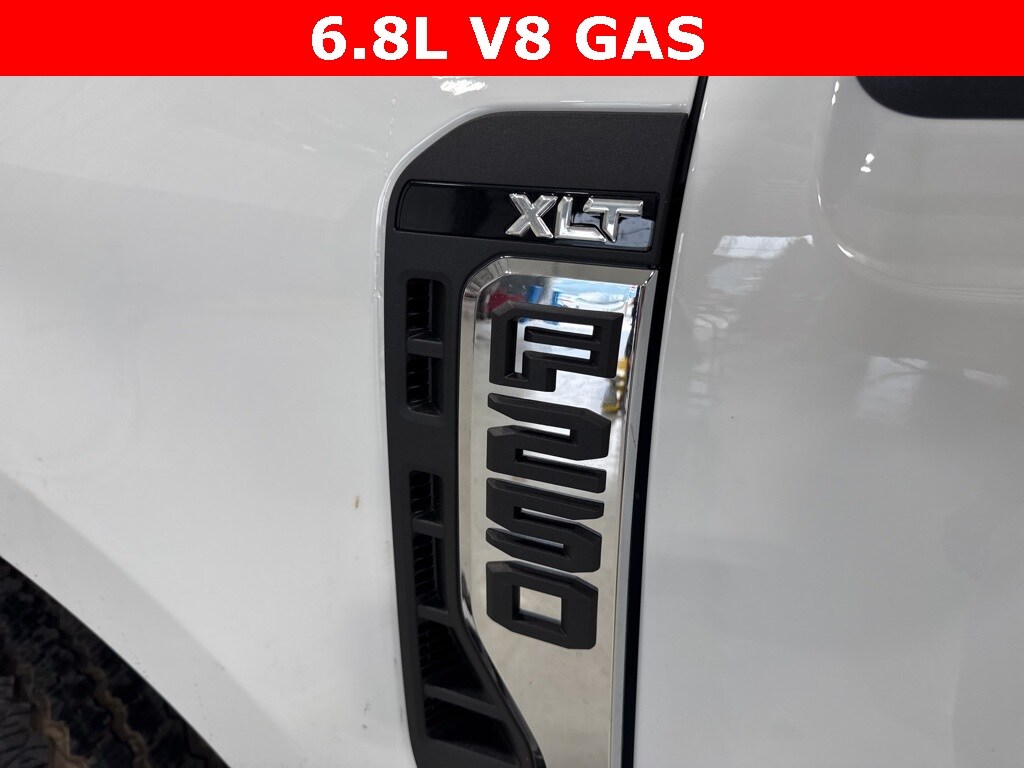 2025 Ford F-250 XLT photo 3