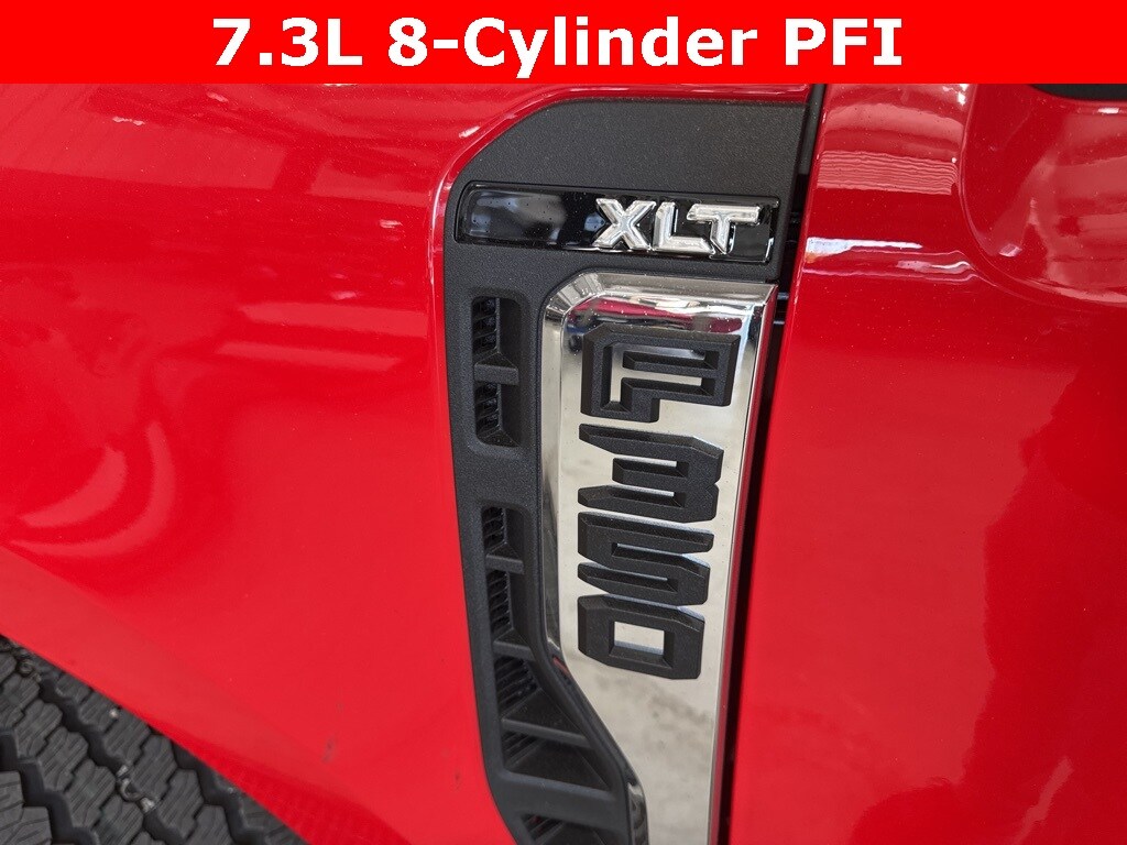 2026 Ford F-350 XLT photo 3