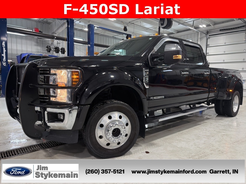 2019 Ford F-450 Super Duty Lariat's photo