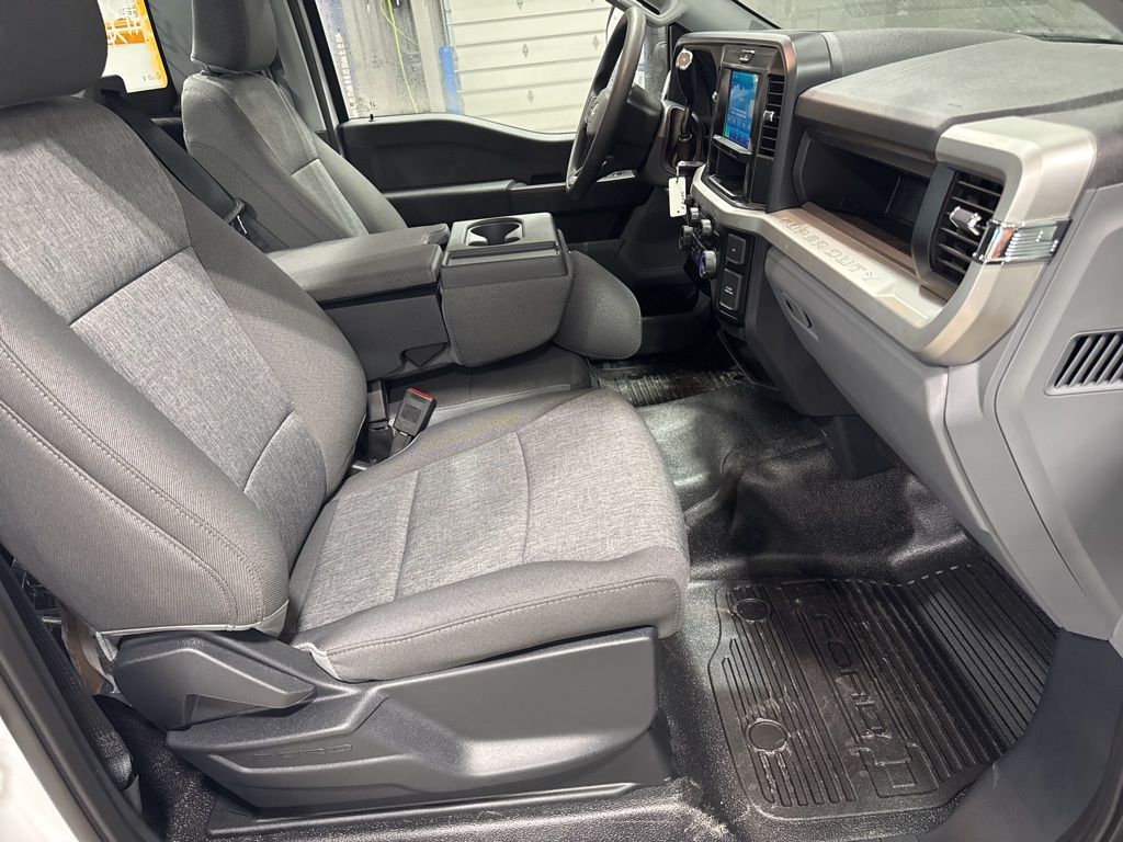 2025 Ford F-250 Super Duty XL - Photo 29