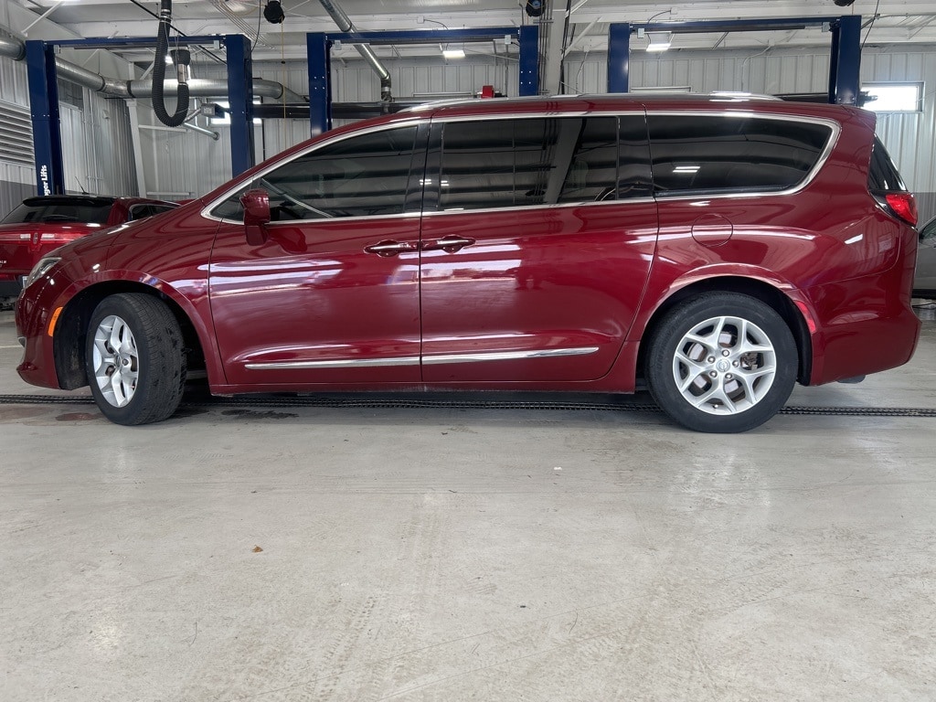 Used 2017 Chrysler Pacifica Touring-L Plus with VIN 2C4RC1EG6HR656022 for sale in Garrett, IN