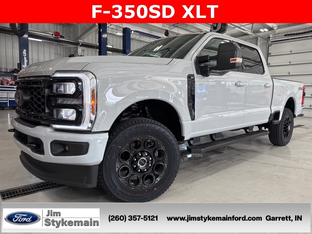 2025 Ford F-350 Super Duty XLT's photo