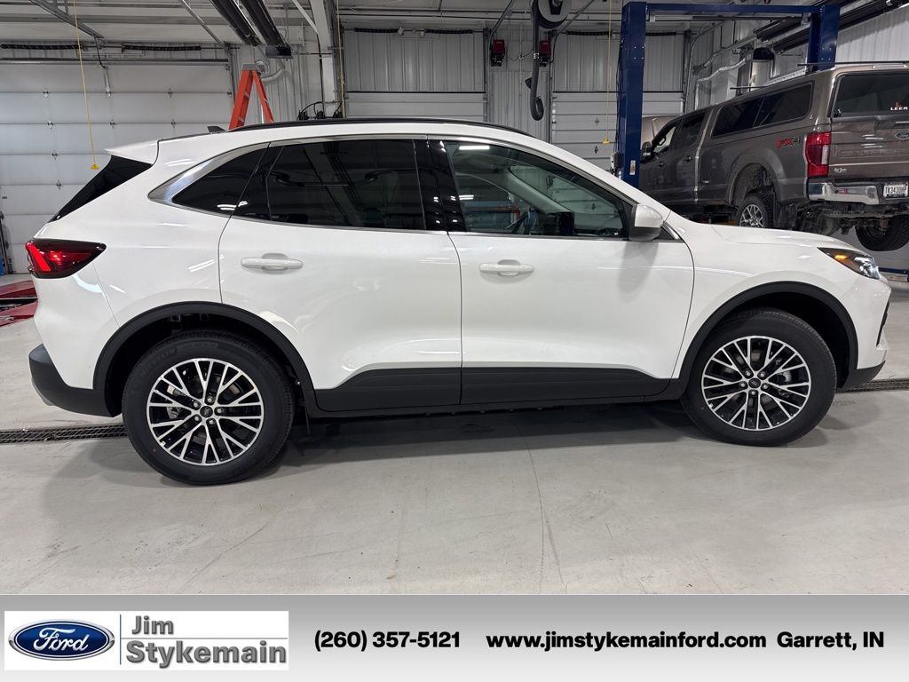 2025 Ford Escape Plug-in hybrid PHEV - Photo 11
