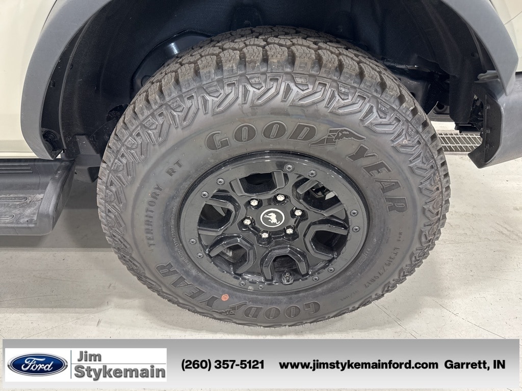 New 2025 Ford Bronco Outer Banks SUV