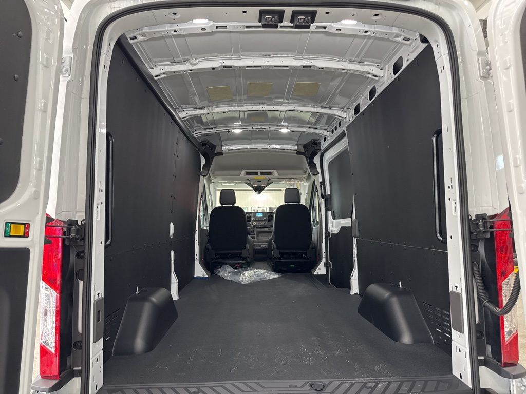2025 Ford Transit Van Base - Photo 6