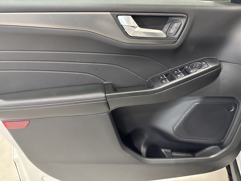2025 Ford Escape Plug-in hybrid PHEV - Photo 19