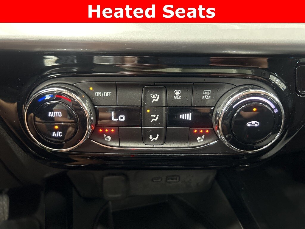 2024 Chevrolet Trax LT photo 4