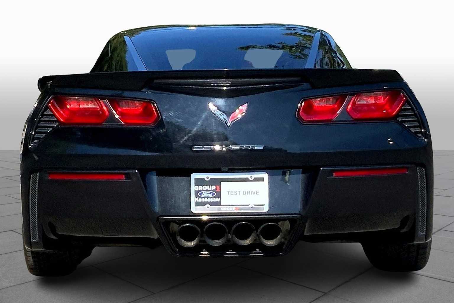 2015 Chevrolet Corvette Stingray 1LT photo 3