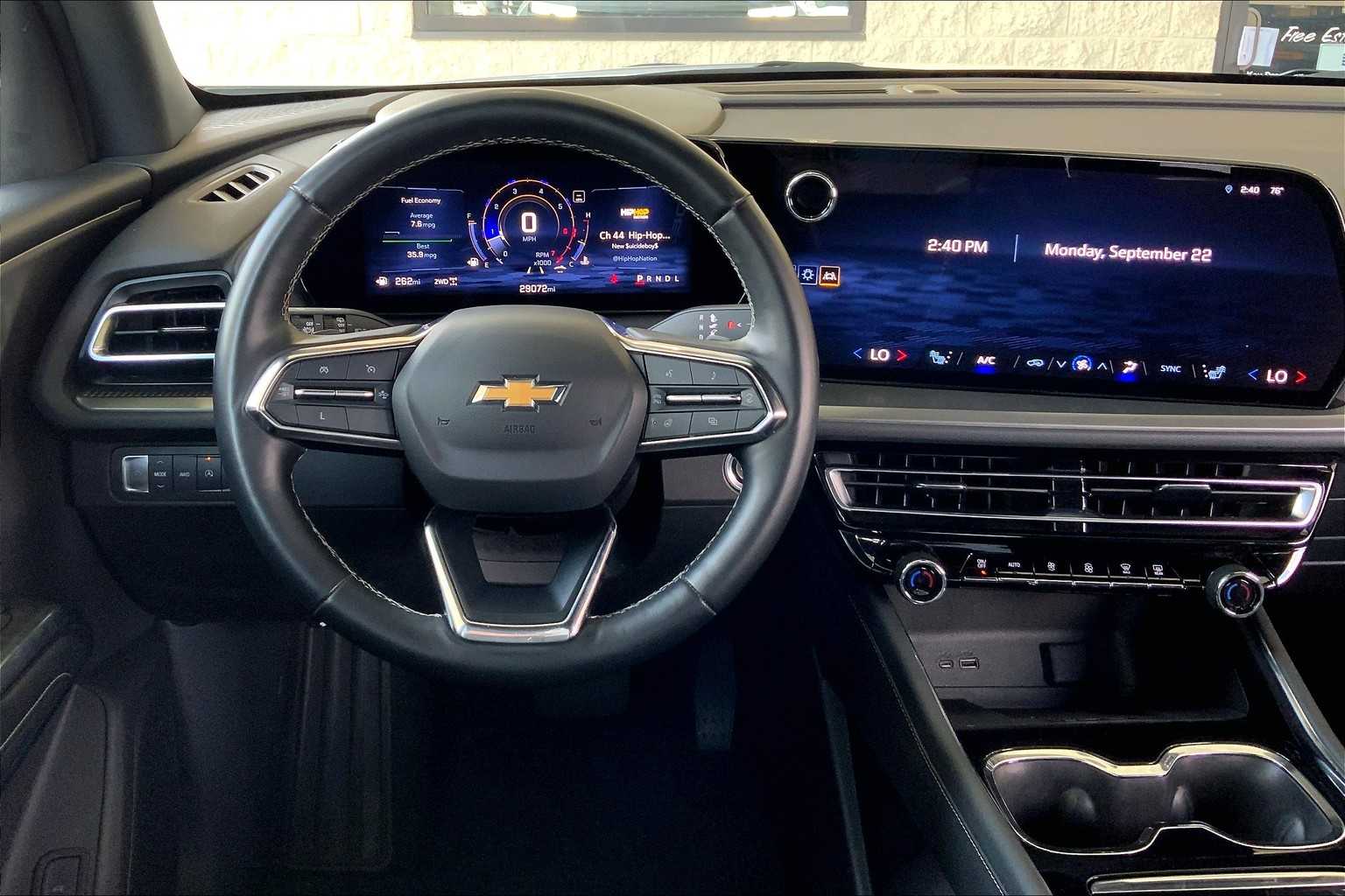 2024 Chevrolet Traverse photo 4