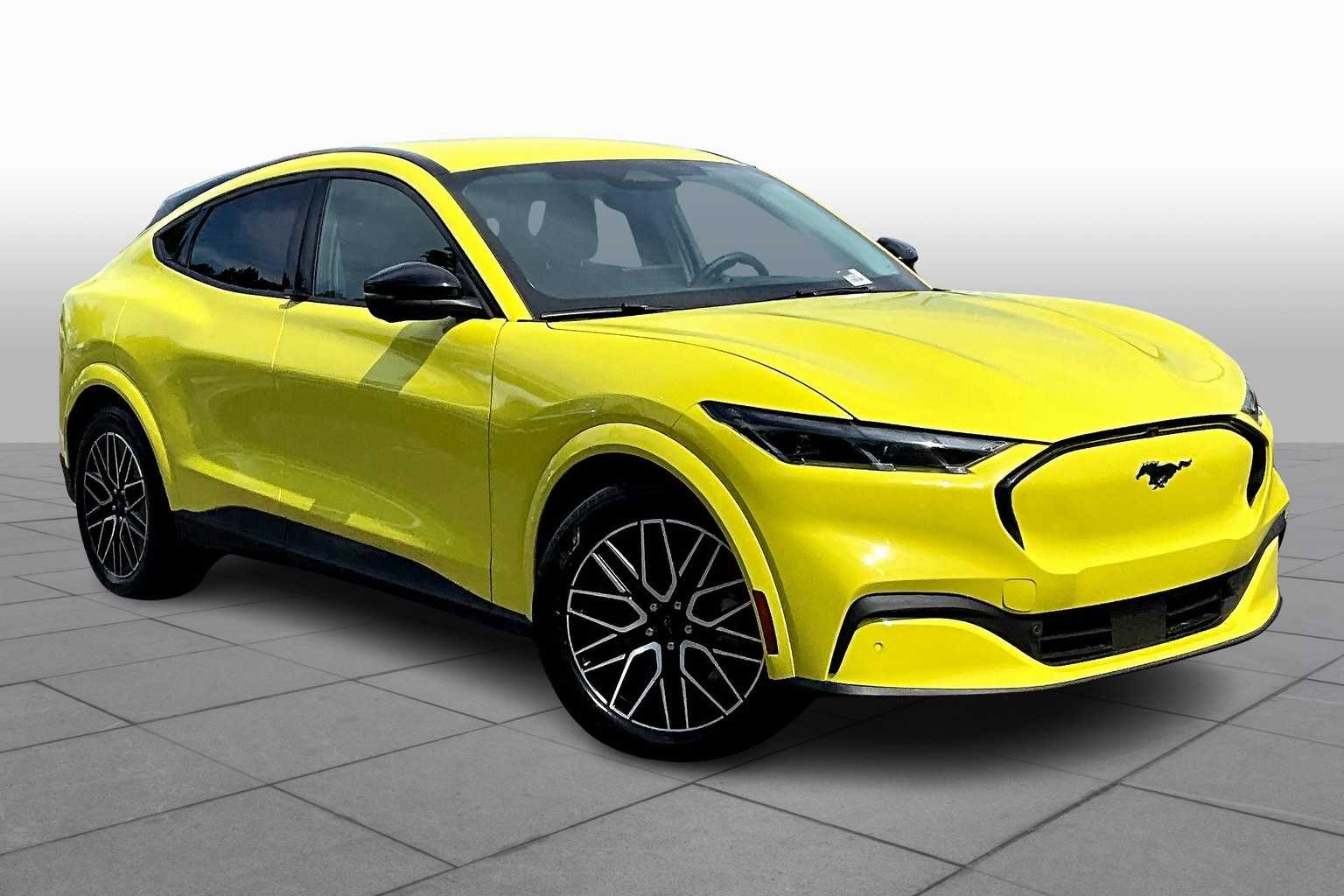 2025 Ford Mustang Mach-E Premium photo 2
