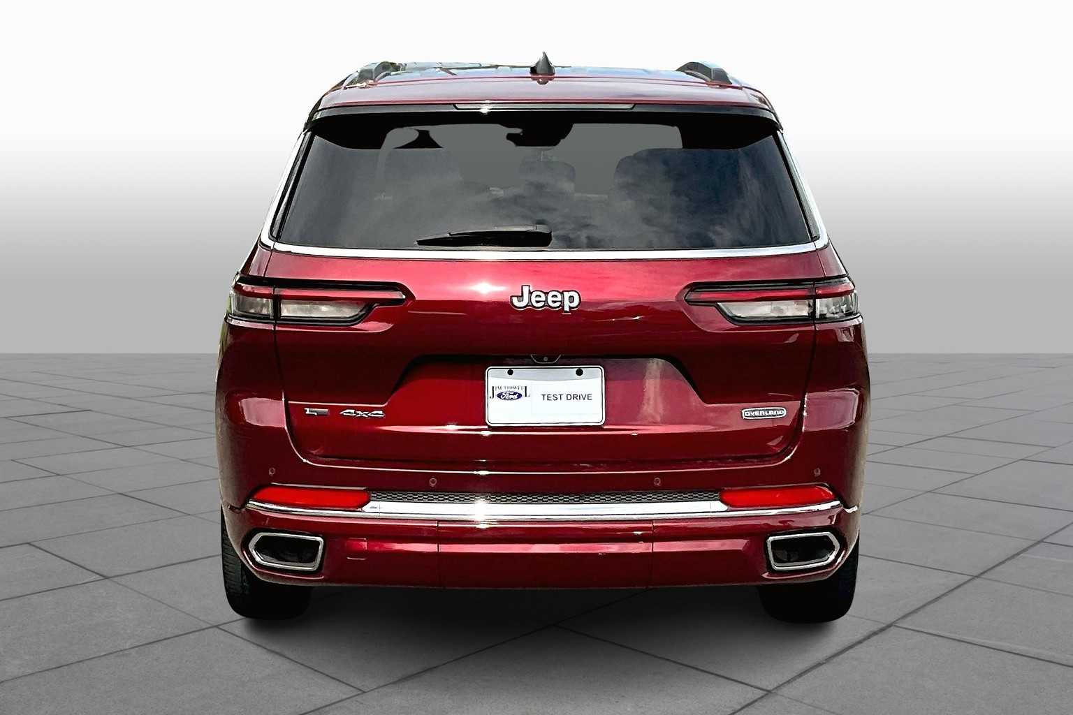 2023 Jeep Grand Cherokee Overland photo 4