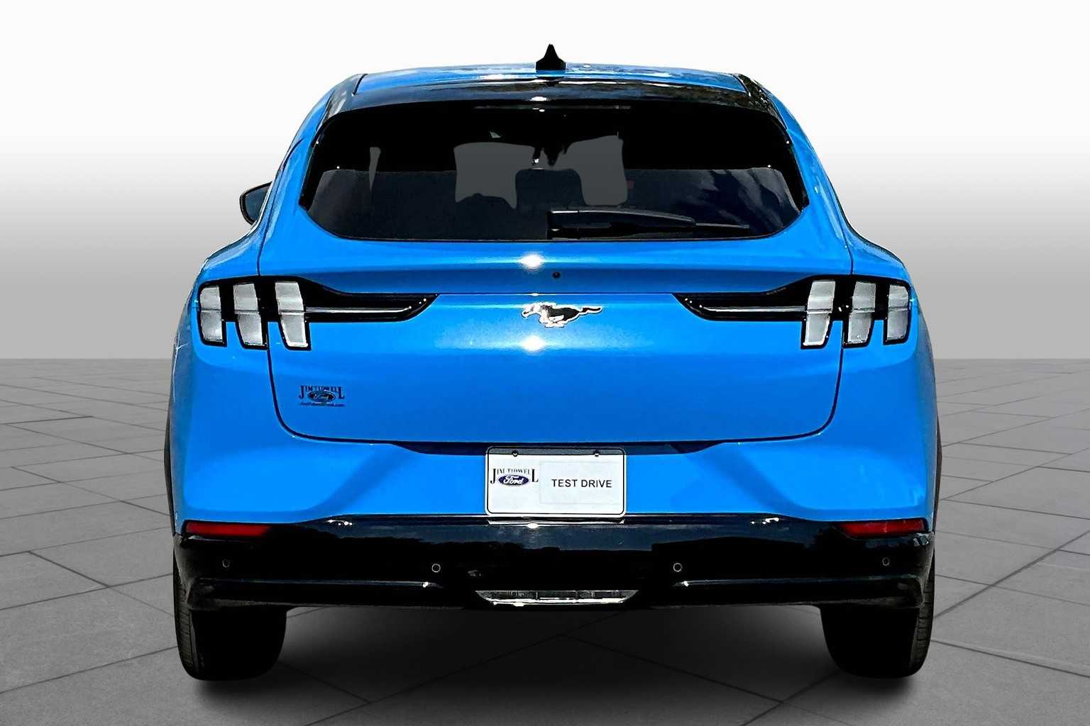 2024 Ford Mustang Mach-E Premium photo 3