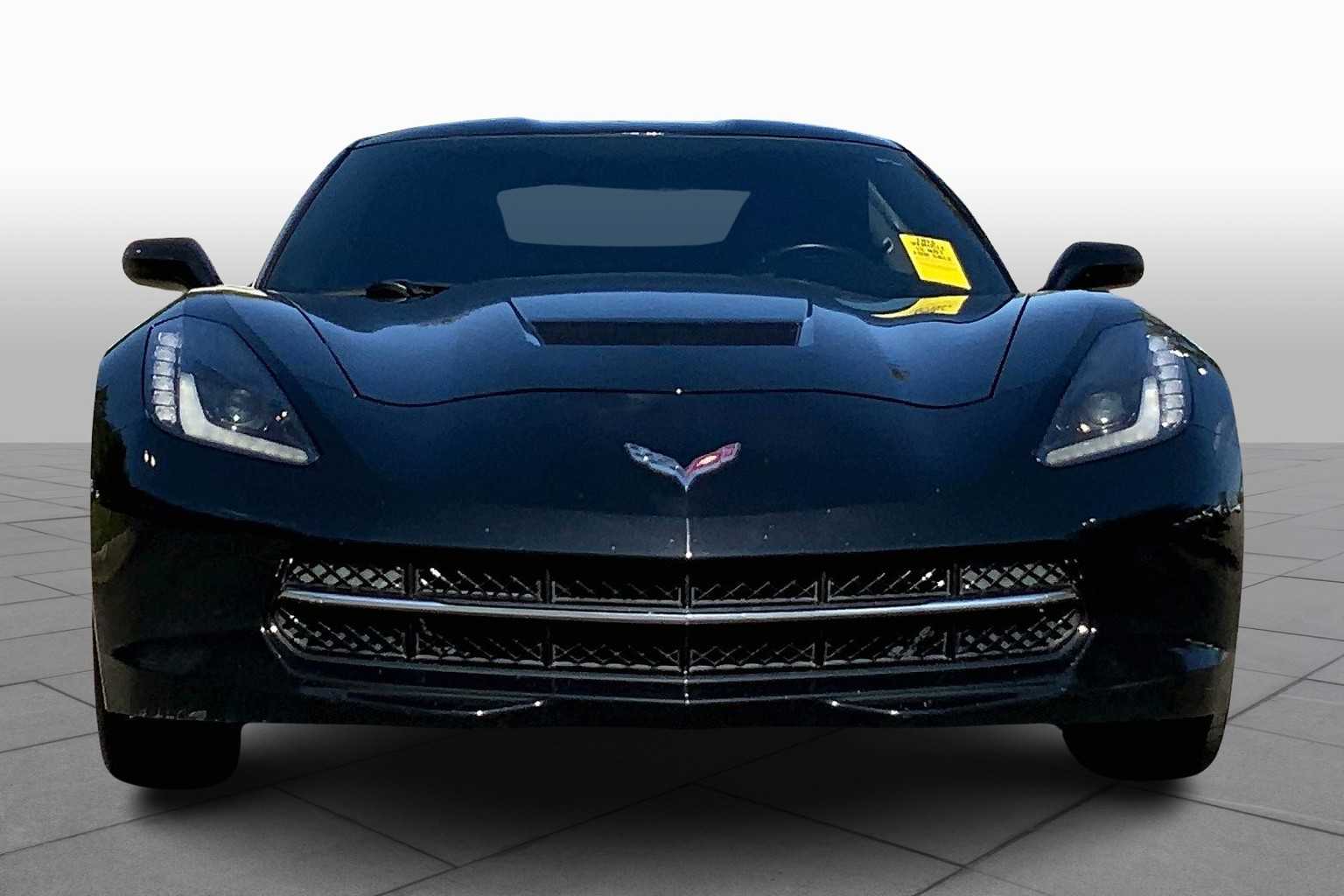 2015 Chevrolet Corvette Stingray 1LT photo 2