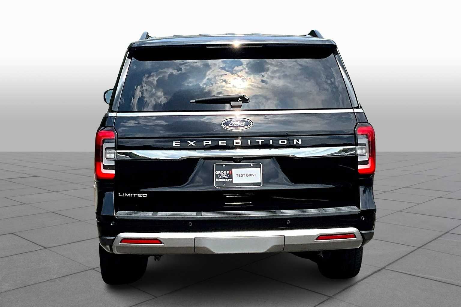 2023 Ford Expedition Limited photo 4
