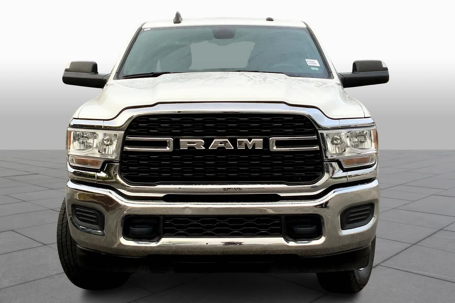 2022 Ram 3500 Big Horn photo 3