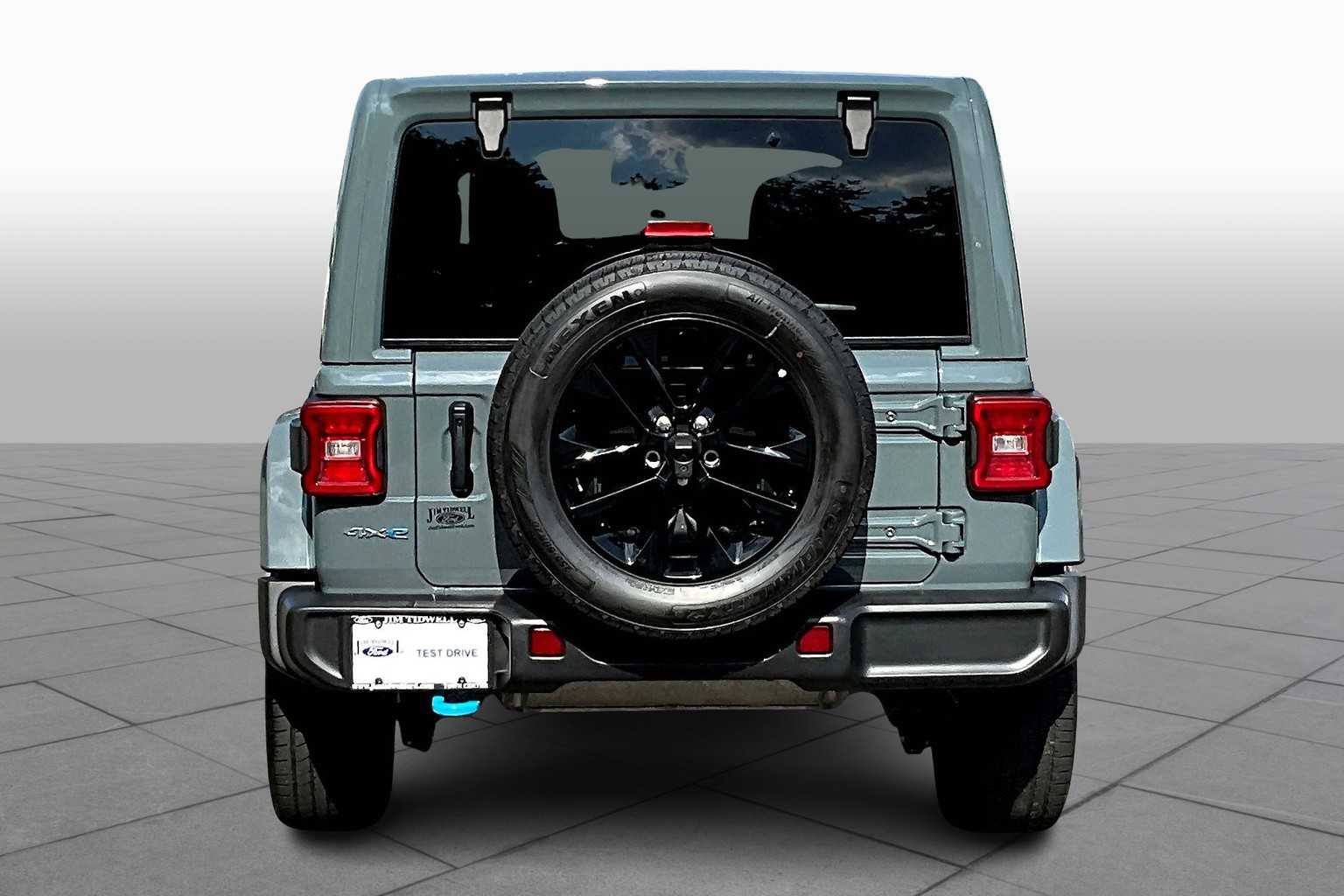 2024 Jeep Wrangler 4xe Sahara photo 3