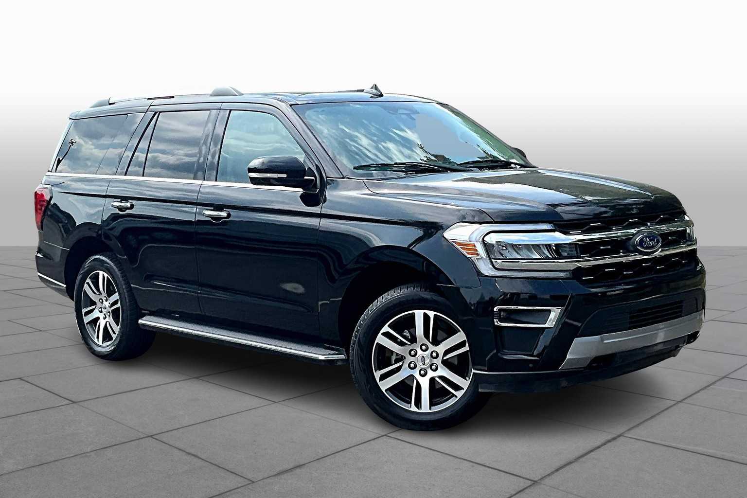 2023 Ford Expedition Limited photo 2