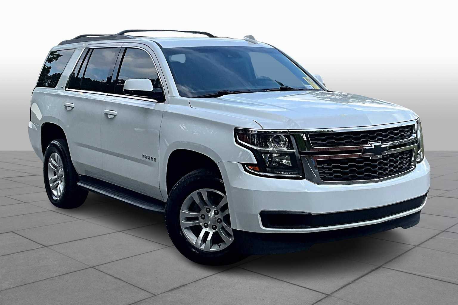 2017 Chevrolet Tahoe LT photo 2