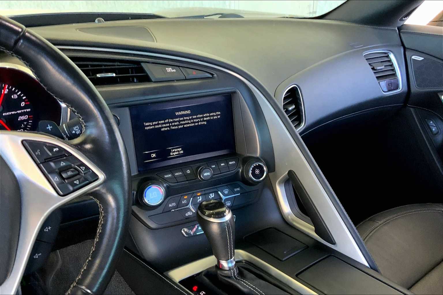 2015 Chevrolet Corvette Stingray 1LT photo 4