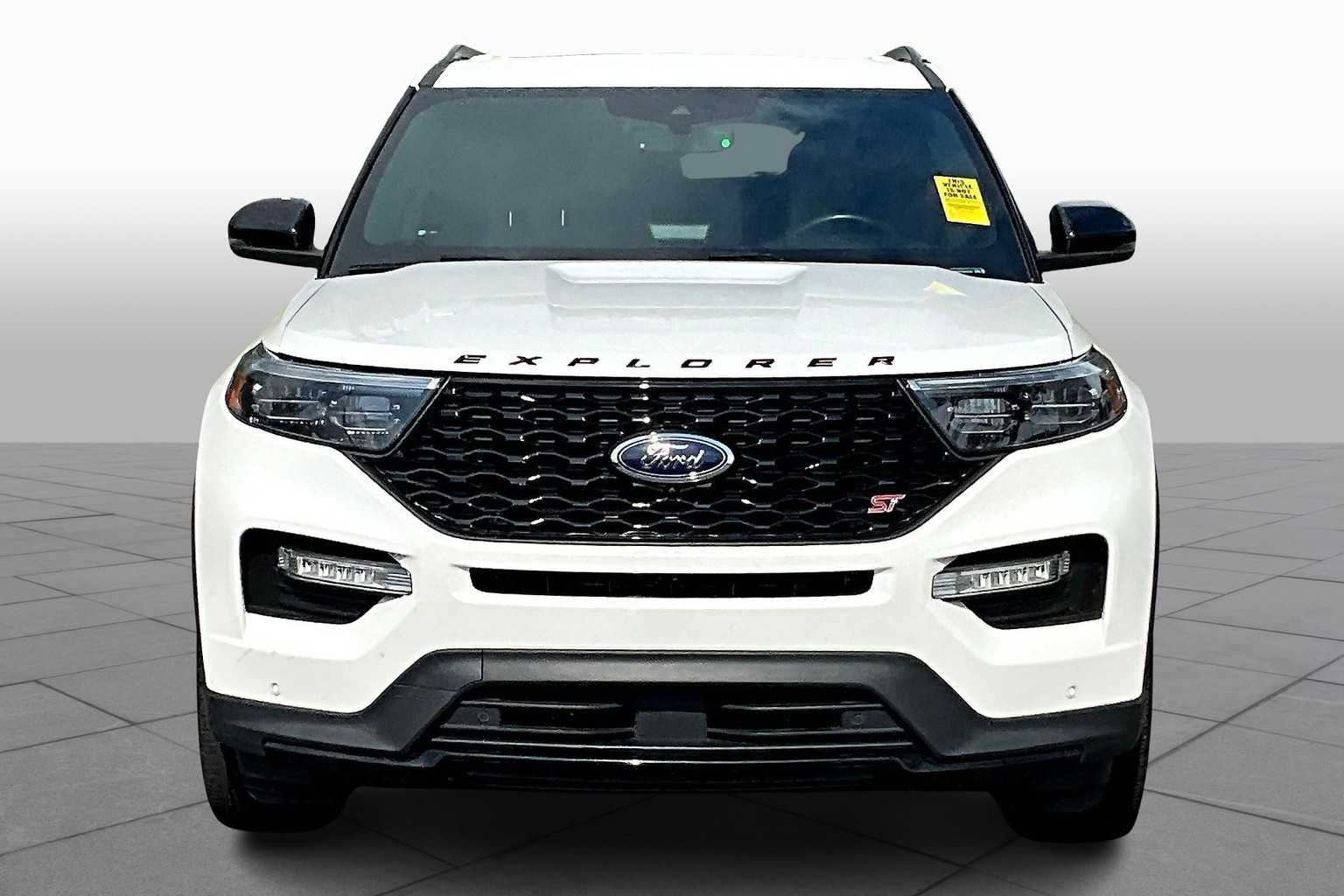 2022 Ford Explorer ST photo 2