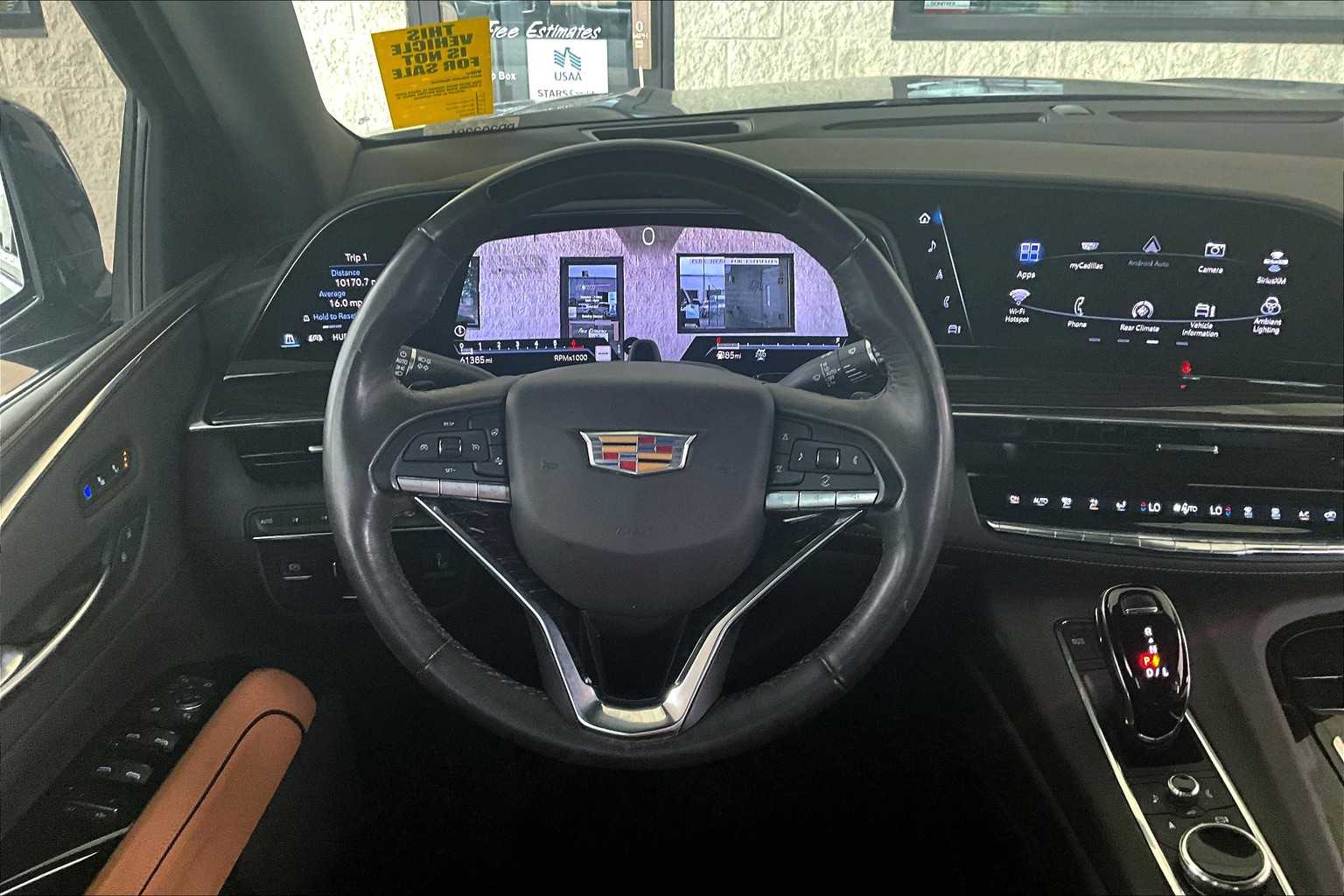 2023 Cadillac Escalade ESV Sport photo 4