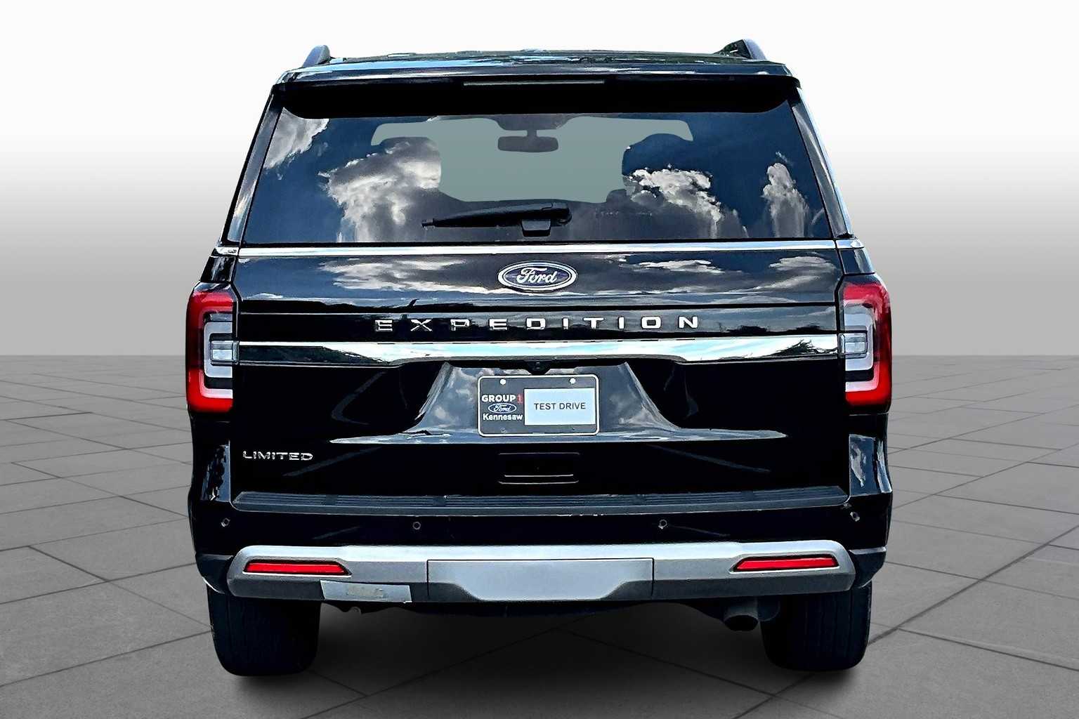 2024 Ford Expedition Limited photo 4