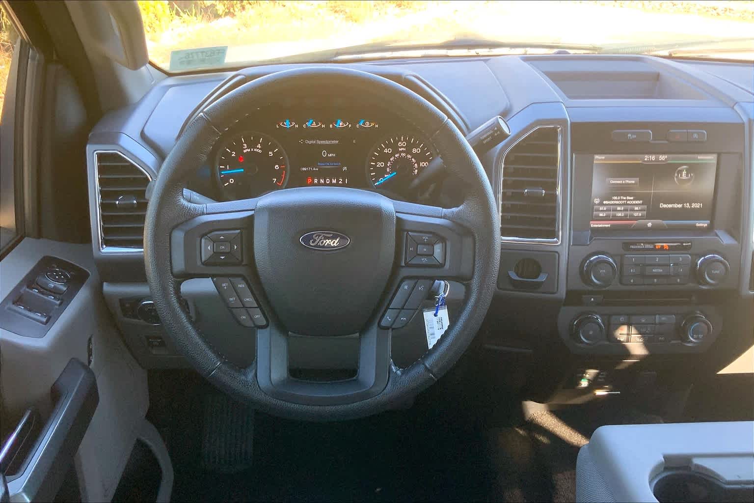 2015 Ford F-150 XLT photo 4