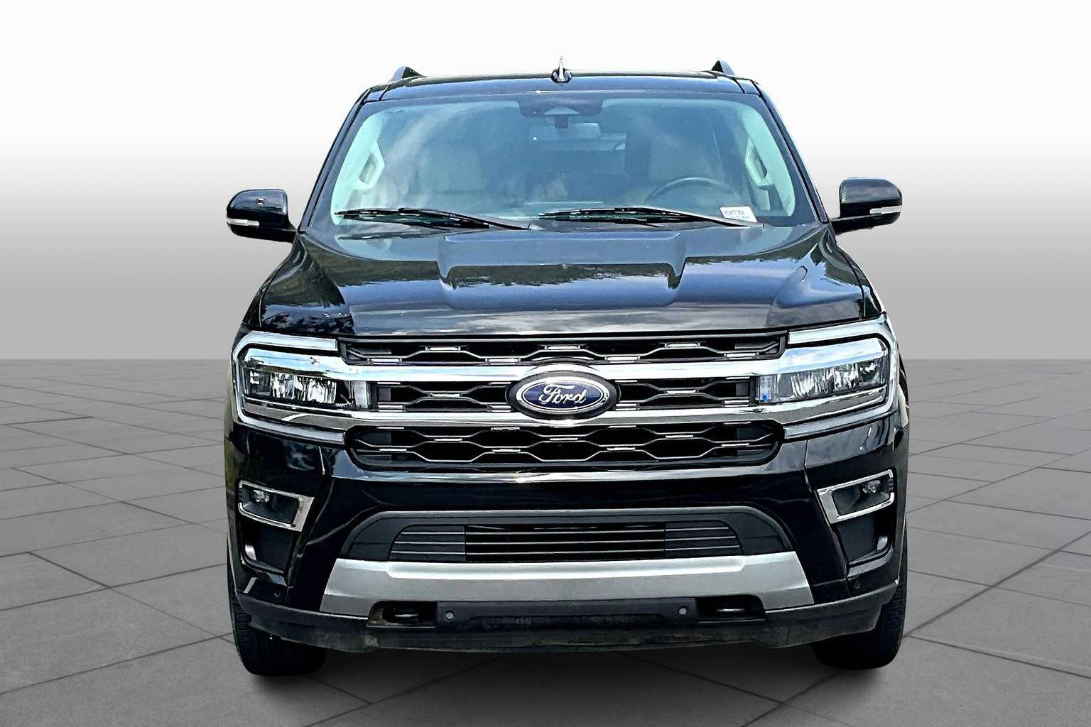 2023 Ford Expedition Limited photo 3