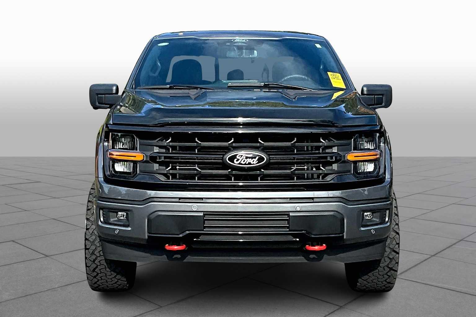 2025 Ford F-150 XLT photo 2