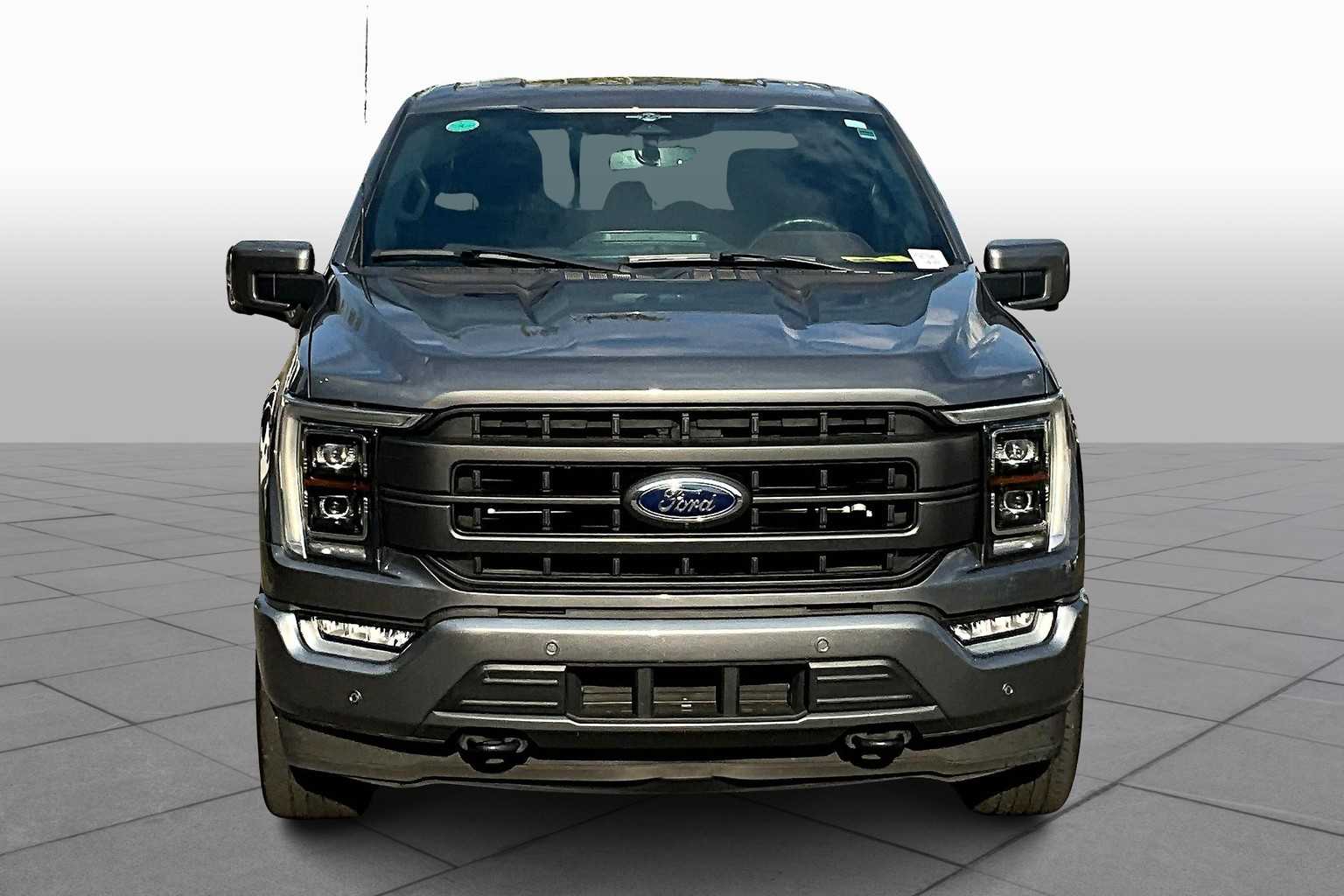 2023 Ford F-150 Lariat photo 2