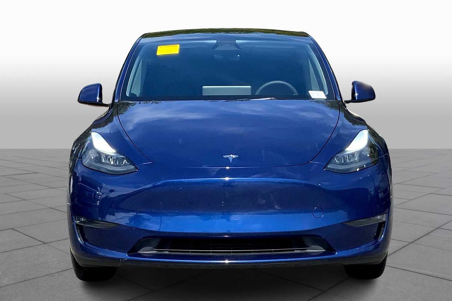 2024 Tesla Model Y Long Range photo 2