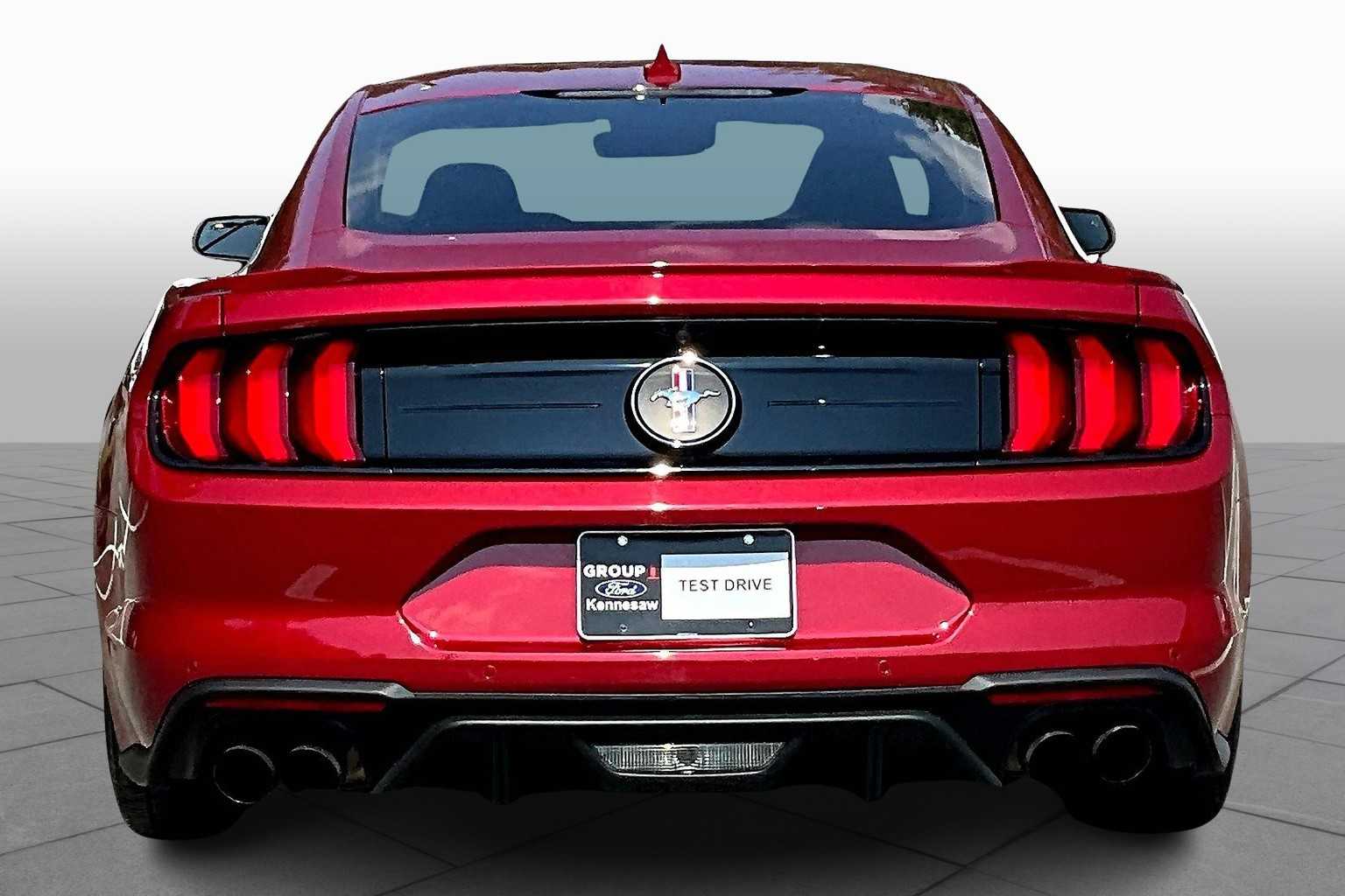 2022 Ford Mustang EcoBoost Premium photo 4