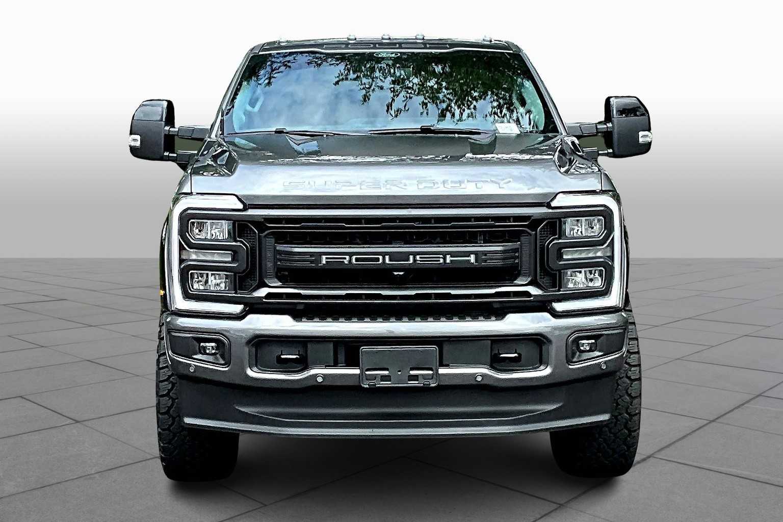 2024 Ford F-250 Lariat photo 2